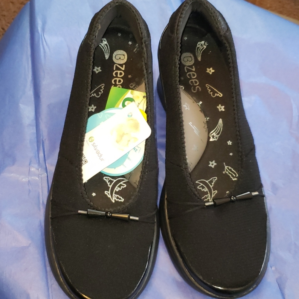 Shoes - Picture 4 of 4
